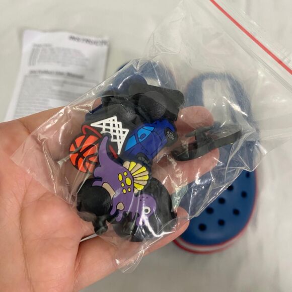 LED Kid's Clogs Garden Shoe Sandals Dark Blue Light Up Charms US Kids 10 Eu 27 - Picture 3 of 7